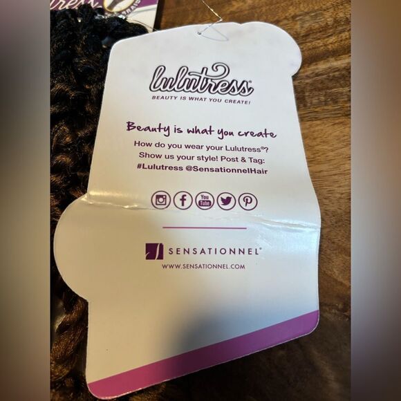 Sensationnel Crochet Braids Lulutress Passion Twist 12" (3-PACK, T1B/30) - Picture 5 of 9